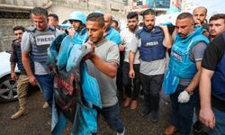 İşgalciler Gazze'de bir gazeteciyi daha şehit etti