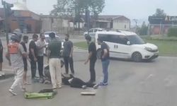 Motokurye tırın altında kaldı: 1 ağır yaralı
