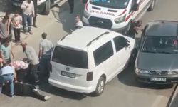 Motosiklet ile ticari taksi çarpıştı: 1 ağır yaralı