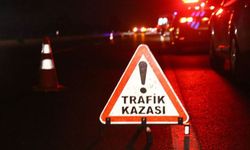 Tır şarampole devrildi: 2 ölü