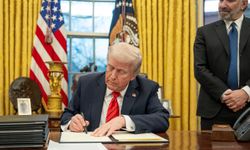 Trump, Rusya'ya karşı yeni yaptırımları kabul etmeyi düşündüğünü söyledi