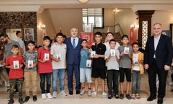 Adana Valisi Köşger, Kur’an kursu öğrencileriyle bir araya geldi