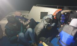 Çanakkale açıklarında 32 düzensiz göçmen yakalandı
