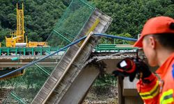 Çin'de yapımı devam eden köprü çöktü: 12 ölü, 4 kayıp