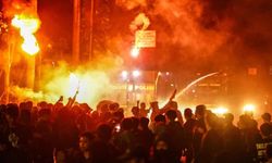 Endonezya'da protestolara yol açan milletvekili ödenekleri iptal edildi 