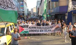 Gazze için meydanlara çıkan Adanalılar boykot çağrısını yineledi