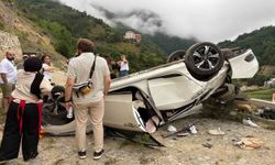 Giresun’da araç yamaçtan yuvarlandı: 5 Yaralı