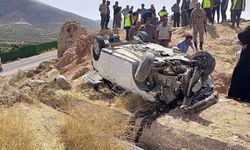 Hafif ticari aracın şarampole devrilmesi sonucu 7 kişi yaralandı
