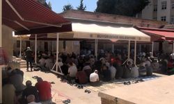"Hutbeler Kur’an ve sünnete uygun" diyen vatandaşlar eleştirilere karşı çıktı