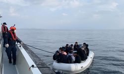 İzmir açıklarında 73 düzensiz göçmen kurtarıldı