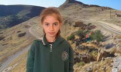Kayalıklardan düşerek hayatını kaybeden çocuk defnedildi 