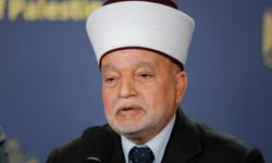 Kudüs Müftüsü Hüseyin 6 ay süreyle Mescid-i Aksa'dan uzaklaştırıldı