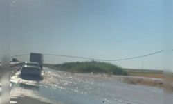 Mardin’de ana isale hattı patladı yol göle döndü
