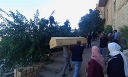 Mardin’de evlerinde ölü bulunan 3 kadın defnedildi 