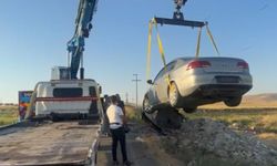 Mardin’de kontrolden çıkan otomobil tarlaya savruldu: 1 yaralı