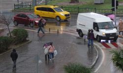 Meteoroloji'den sağanak ve fırtına uyarısı