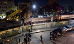 Mısır’da yolcu treni kazası: 3 ölü, 94 yaralı