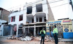 Peru'da bir caddede meydana gelen patlamada 11 kişi yaralandı