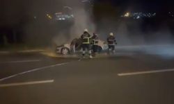 Şanlıurfa'da seyir halindeki otomobilde yangın paniği