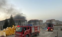 Şantiye kavgasının ardından işçilerin kaldığı konteynerler ateşe verildi 
