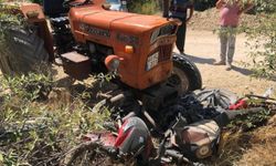 Traktör ile motosiklet çarpıştı: 1 ölü