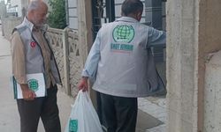 Umut Kervanı Tarsus'ta yetim ve ihtiyaç sahibi ailelere gıda yardımı yaptı