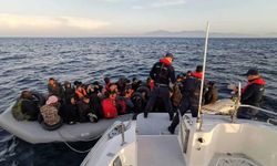 Çanakkale açıklarında 23 düzensiz göçmen kurtarıldı