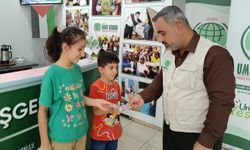 Kumbaralarındaki birikimi Gazze için bağışladılar