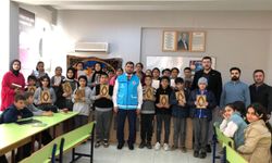 Kur’an-ı Kerim dersini seçen öğrencilere TDV'den anlamlı hediye
