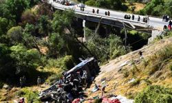 Meksika'da trafik kazası: 15 ölü, 3 yaralı