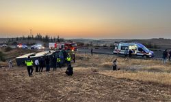 Şanlıurfa'da yolcu otobüsü devrildi: 27 yaralı