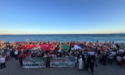 Antalya'da binlerce kişi Gazze'ye destek için yürüdü