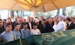 Kocaeli’de çöken binada hayatını kaybeden Bilir ailesi toprağa verildi