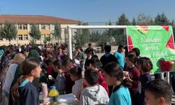 Malatya'da ortaokul öğrencilerinden Gazze yararına kermes