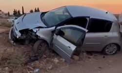 Mardin’de iki otomobil çarpıştı: 1’i çocuk 7 yaralı