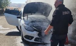 Park halindeki otomobilde yangın: Araç kullanılamaz hale geldi