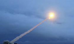 Rusya, nükleer başlıklı Burevestnik füzesinin başarıyla test etti