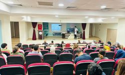 Siirt Eğitim ve Araştırma Hastanesi’nde “Anne sütü ile beslenme ve emzirme” eğitimi düzenlendi