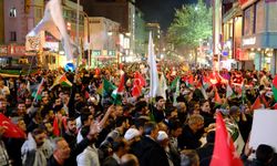 Van’da Aksa Tufanı’nın yıl dönümünde binlerce kişi Gazze için yürüdü