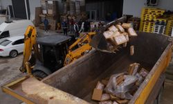 Antalya’da 25 ton tarihi geçmiş tavuk ele geçirildi