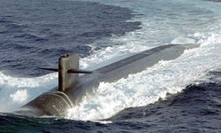 Atlantik'te 1,7 ton kokain taşıyan denizaltı ele geçirildi