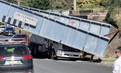 Avustralya'da demiryolu köprüsü çöktü: Bir ölü