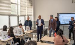 Büyükşehir Belediyesi öğrencilere ücretsiz kurs, kitap ve dijital dershane imkânı sağlanıyor