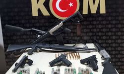 Diyarbakır’da kaçakçılık operasyonlarında çok sayıda silah ele geçirildi