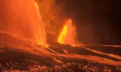 Endonezya'daki Semeru Yanardağı'nda patlama