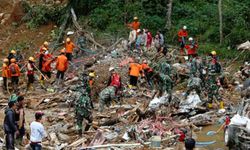 Endonezya’daki toprak kaymalarında can kaybı 30’a yükseldi