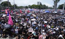 Filipinler'de halk yolsuzluğa karşı sokağa döküldü