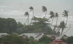 Filipinler'de Kalmaegi Tayfunu alarmı