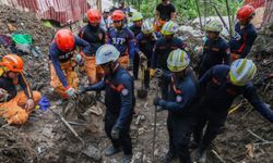 Filipinler'de tayfun felaketi: 250 ölü, 112 kayıp