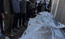 Gazze'de Sivil Savunma: Enkaz altındaki 10 bine yakın cenazeyi çıkarmak için yeterli ekipman yok